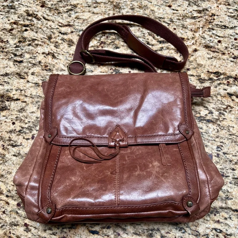 The Sak Ventura Convertible Backpack Crossbody Bag Brown Leather Cognac Boho